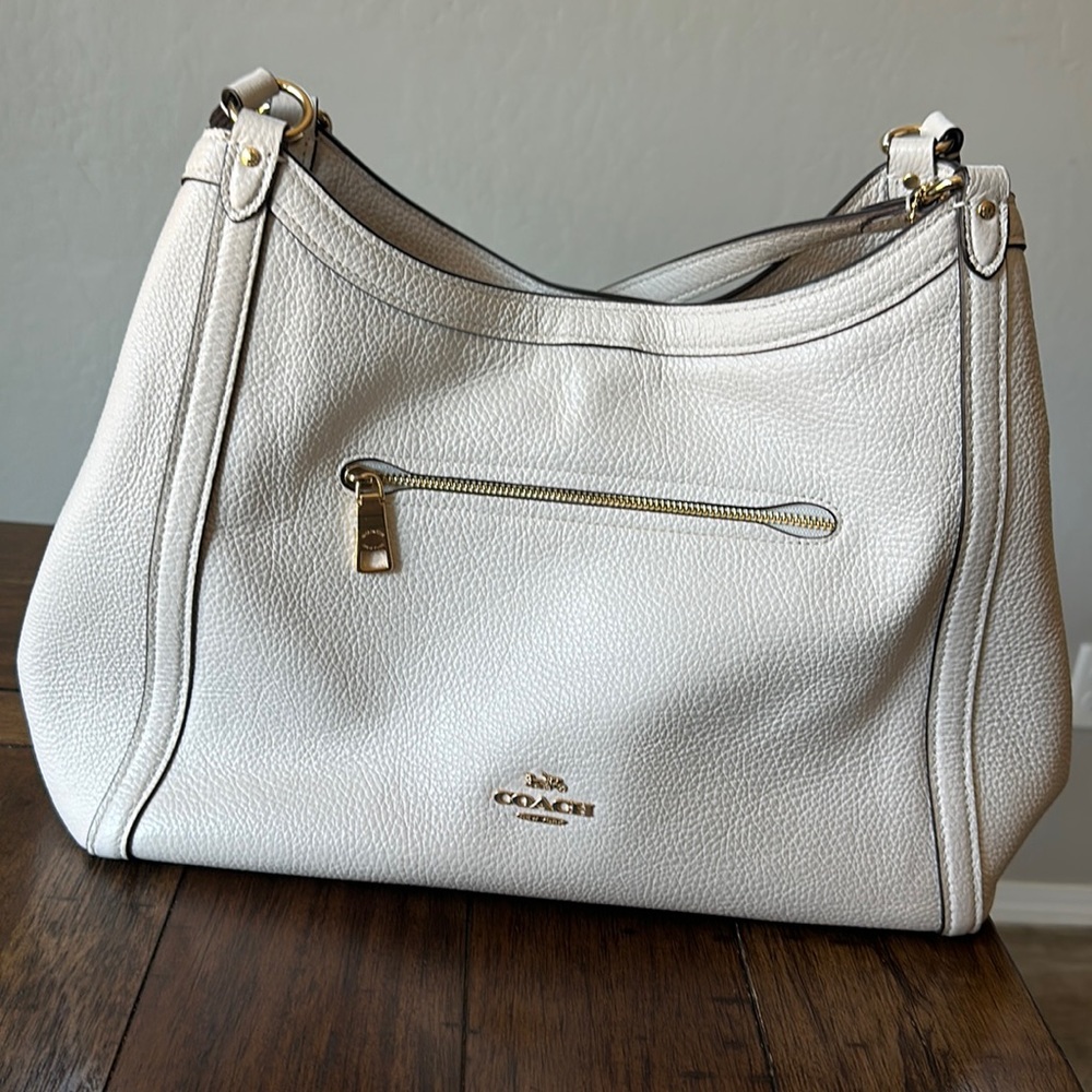 Beautiful Coach Kristy shoulder bag! In excellent condition!